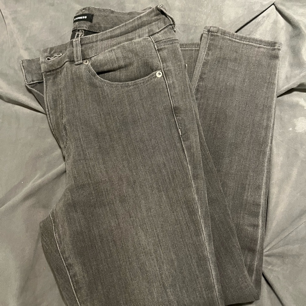 Gray cropped skinny high rise ultra hyper stretch jeans from Express size 6/8/10